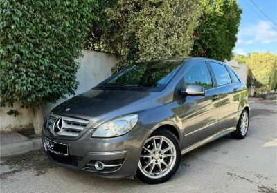 Mercedes-Benz Classe B 180 La Soukra 31000 dinars