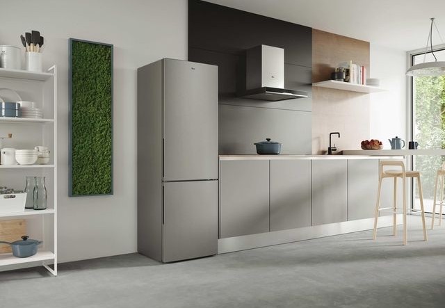 Réfrigérateur combiné No Frost 400L dans une cuisine moderne en Tunisie