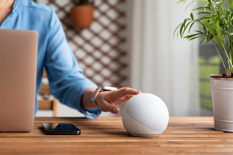 Utilisation assistant vocal connecté pour domotique maison intelligente Tunisie