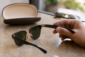 Lunettes de soleil de marque d’occasion en Tunisie examinées avant achat