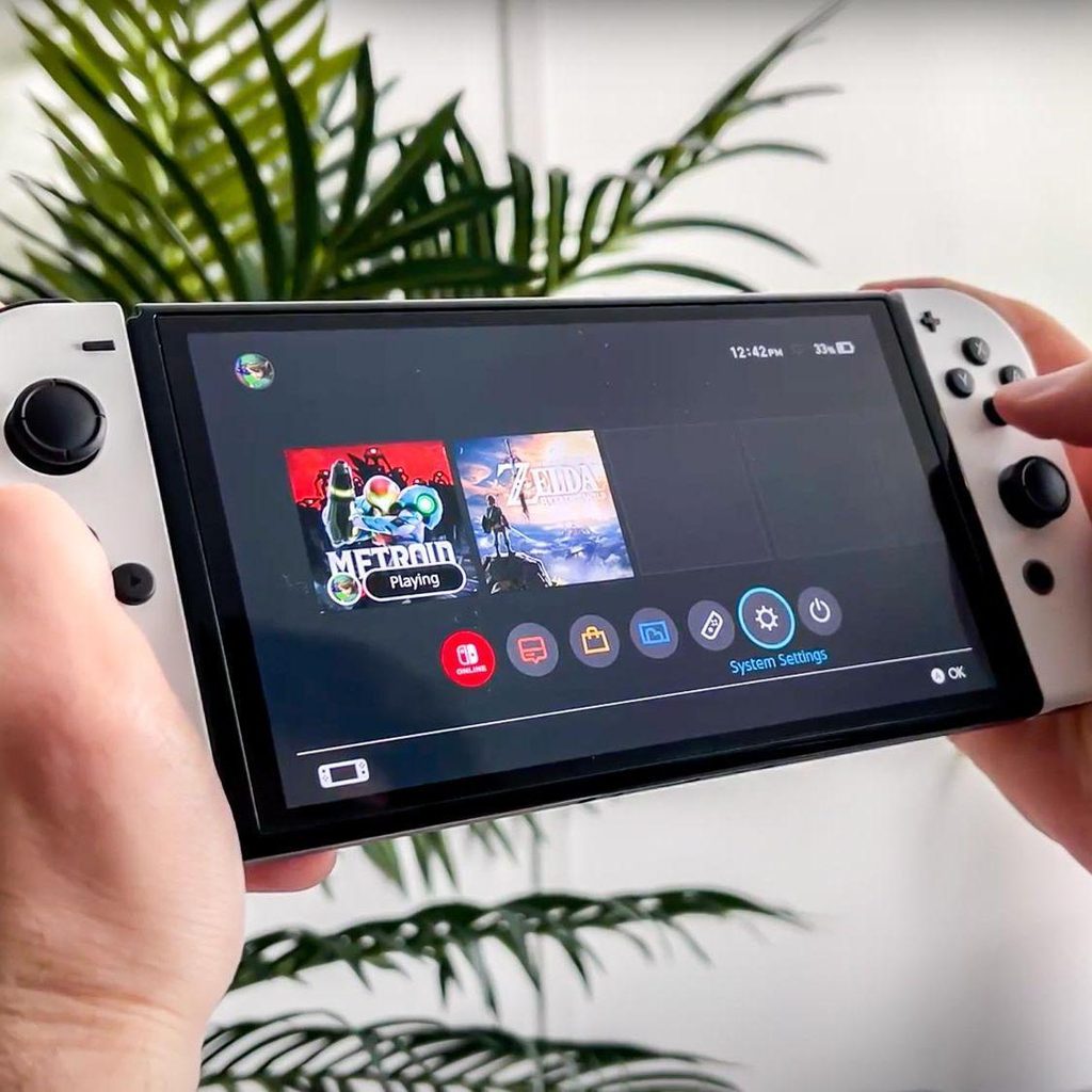 Vérification de l’écran OLED et du tactile d’une Nintendo Switch d’occasion