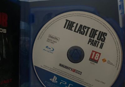 The Last Of Us Part II pour PS4 à vendre à Sakiet Ezzit - 80 TND