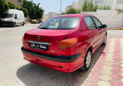 Peugeot 206 Sedan - Ariana - 16400 TND