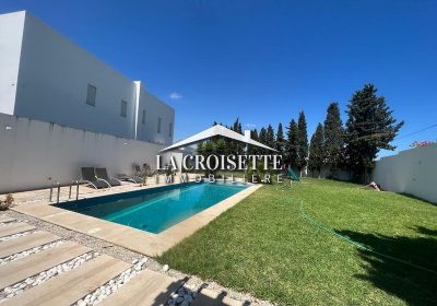 Villa S+6 avec piscine à Gammarth MVL0403