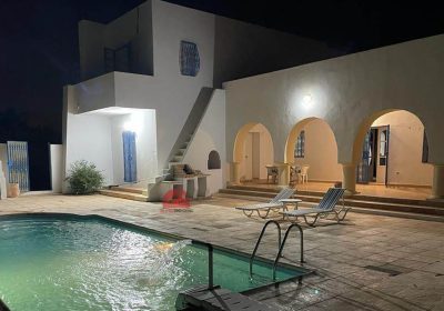 VILLA AVEC PISCINE PRIVÉE À DJERBA - RÉF L740