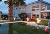 Villa S+4 avec piscine à La Soukra MVV0279