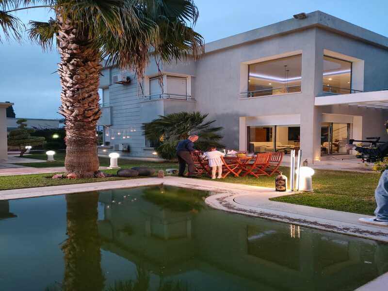 Villa S+4 avec piscine à La Soukra MVV0279