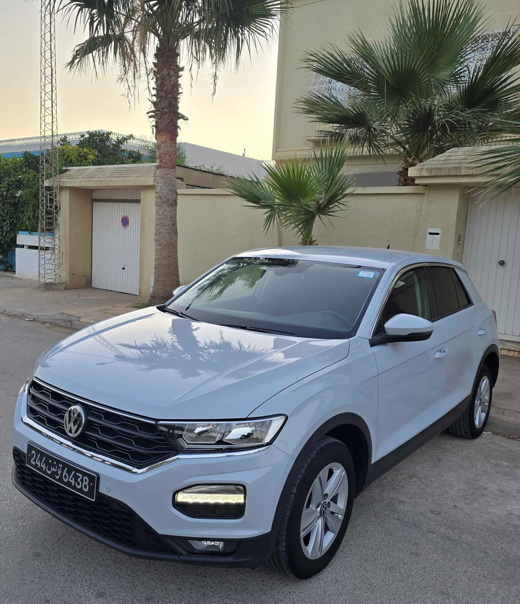 Voiture-Volkswagen-T-ROC-a-vendre-a-Nabeul-prix-74800-dinars-proxity.tn-annonce-voiture-occasion-tunisie-1