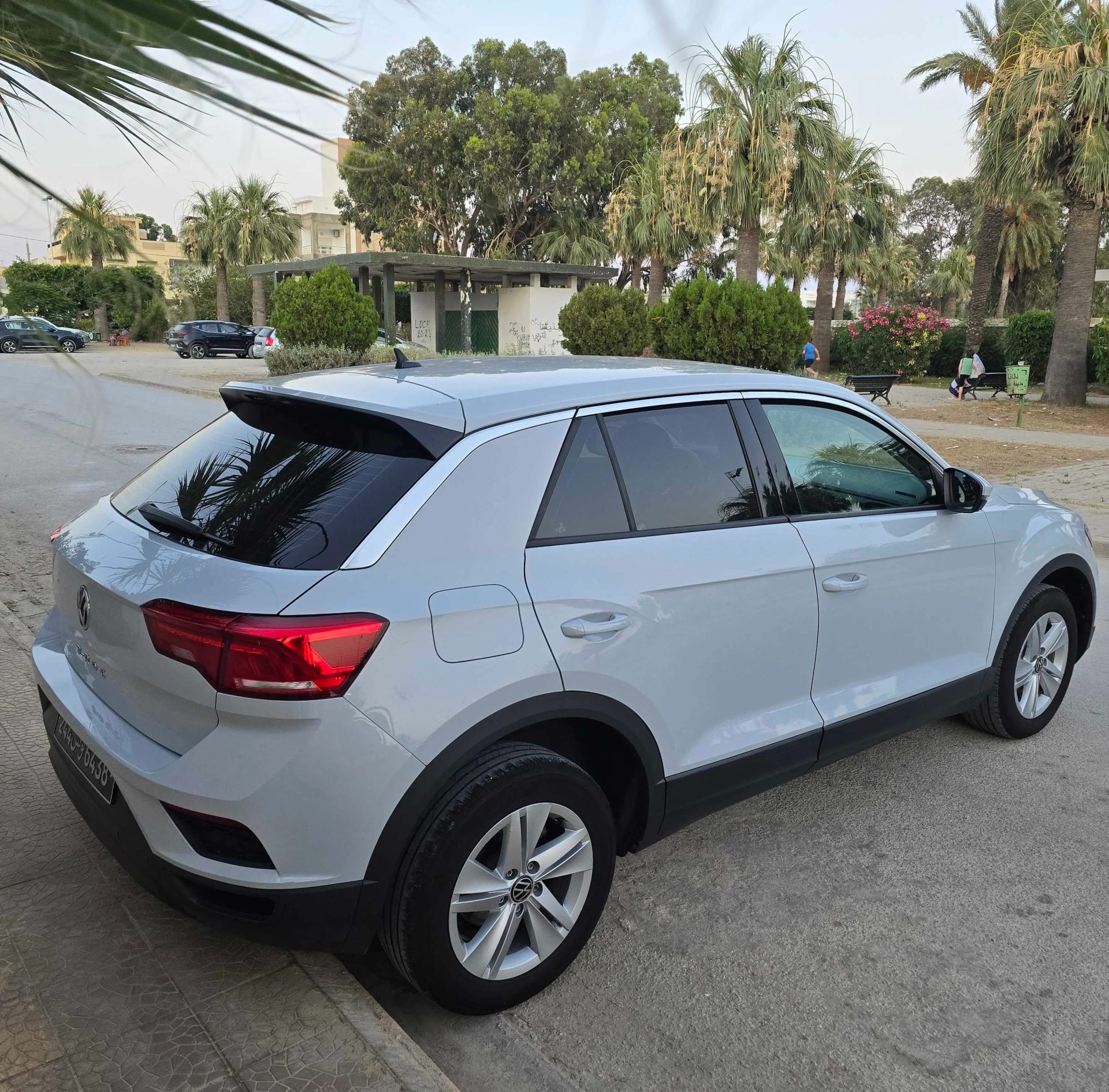 Voiture-Volkswagen-T-ROC-a-vendre-a-Nabeul-prix-74800-dinars-proxity.tn-annonce-voiture-occasion-tunisie-3