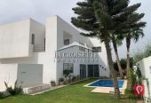 Villa S+5 avec piscine à La Soukra MVV0352