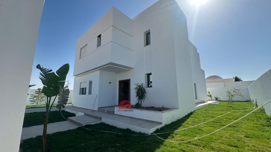 VILLA AVEC PISCINE À MEZRAYA DJERBA ZA – RÉF V620