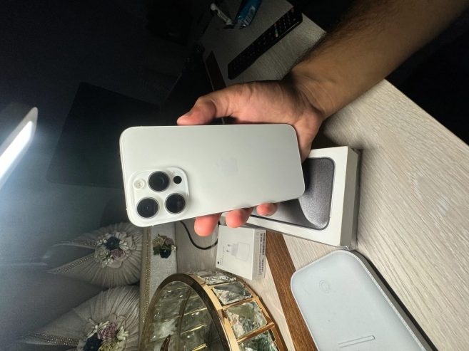 Apple-iPhone-15-Pro-Max-256Go-White-Titanium-a-vendre-a-Monastir-prix-3790-dinars-proxity.tn-annonces-smartphone-tunisie-4