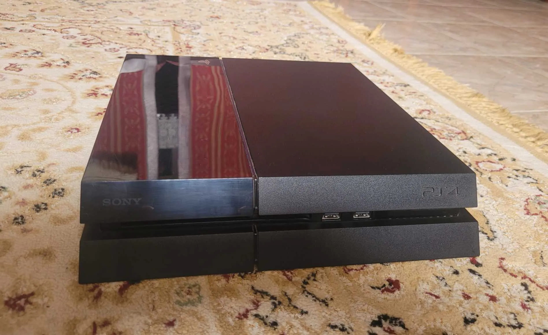 Console-PS4-Fat-a-vendre-a-Zarmedine-prix-450-dinars-proxity.tn-annonces-consoles-video-a-vendre-tunisie-3