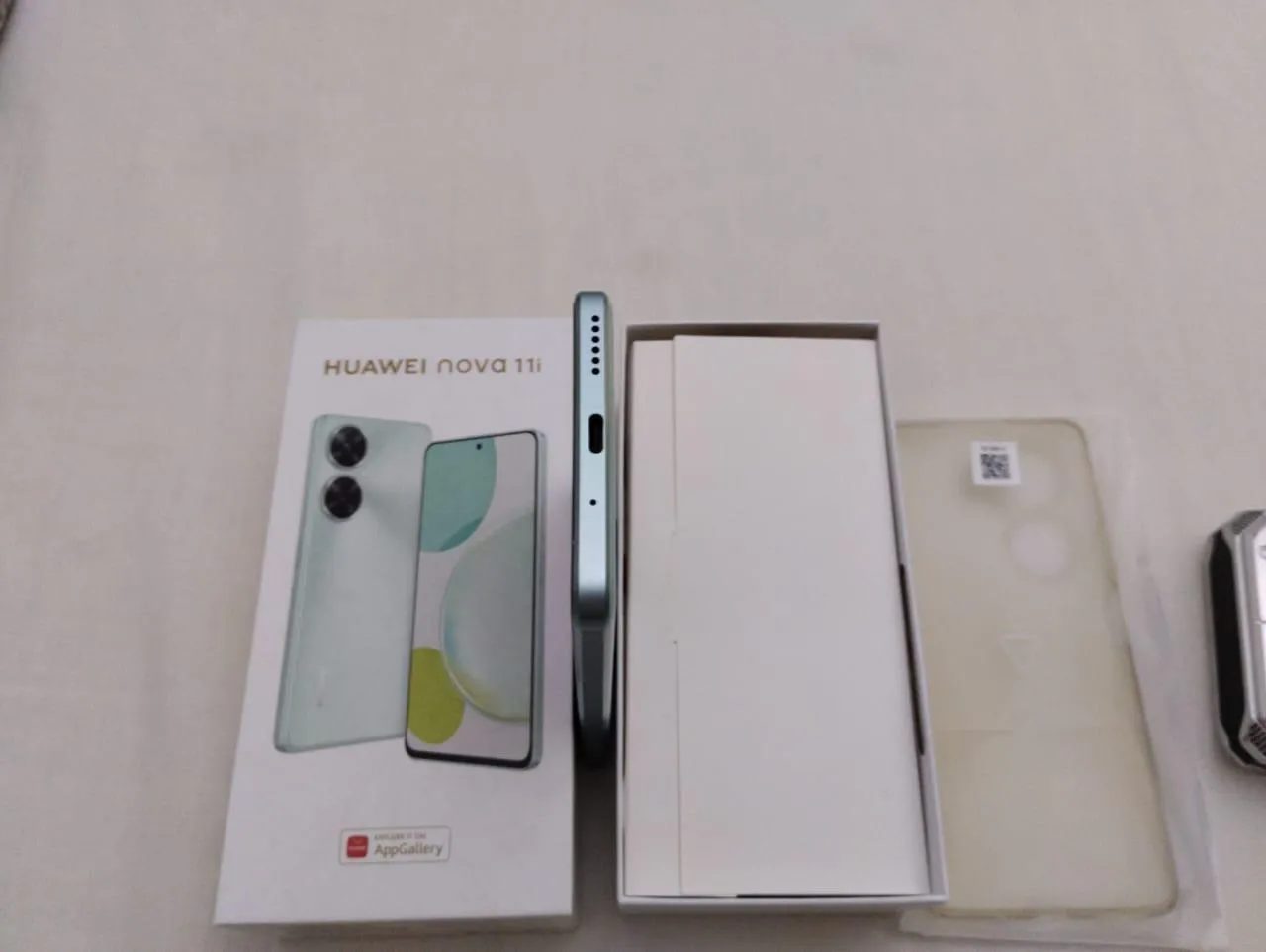 Huawei-Nova-11i-neuf-avec-airpods-a-vendre-a-Bardo-prix-750-dinars-proxity.tn-annonces-telephone-a-vendre-tunisie-1