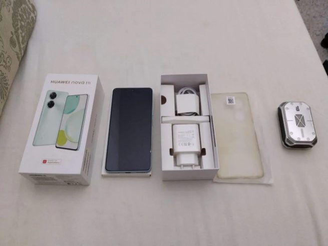 Huawei-Nova-11i-neuf-avec-airpods-a-vendre-a-Bardo-prix-750-dinars-proxity.tn-annonces-telephone-a-vendre-tunisie-5