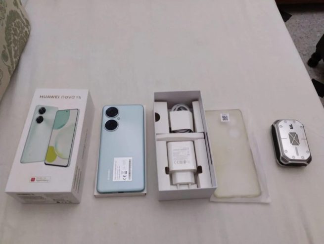 Huawei-Nova-11i-neuf-avec-airpods-a-vendre-a-Bardo-prix-750-dinars-proxity.tn-annonces-telephone-a-vendre-tunisie