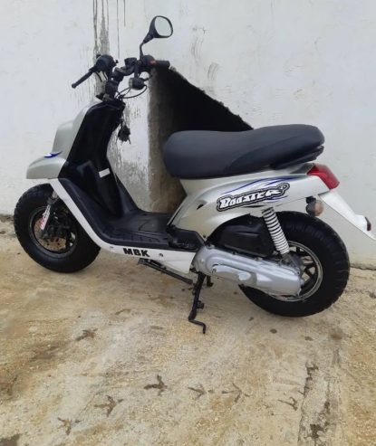 Moto-MBK-Booster-a-vendre-a-Tabarka-prix-2500-dinars-proxity.tn-annonces-moto-a-vendre-tunisie-1