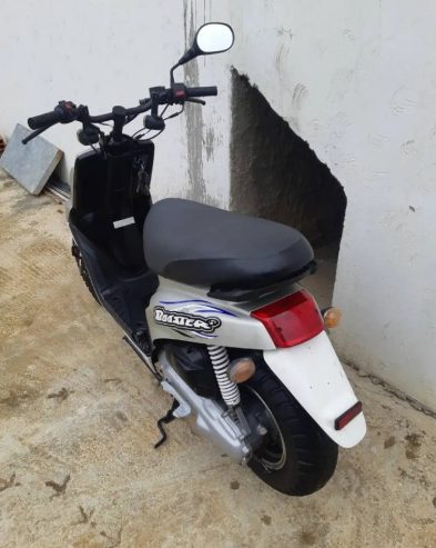 Moto-MBK-Booster-a-vendre-a-Tabarka-prix-2500-dinars-proxity.tn-annonces-moto-a-vendre-tunisie-2