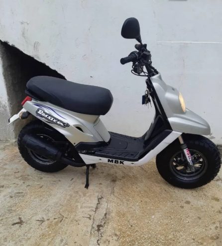 Moto-MBK-Booster-a-vendre-a-Tabarka-prix-2500-dinars-proxity.tn-annonces-moto-a-vendre-tunisie-4