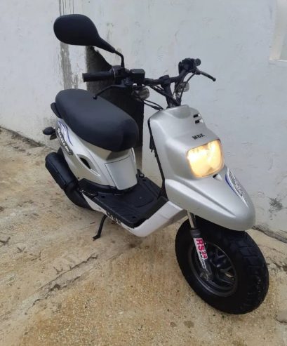 Moto-MBK-Booster-a-vendre-a-Tabarka-prix-2500-dinars-proxity.tn-annonces-moto-a-vendre-tunisie-5