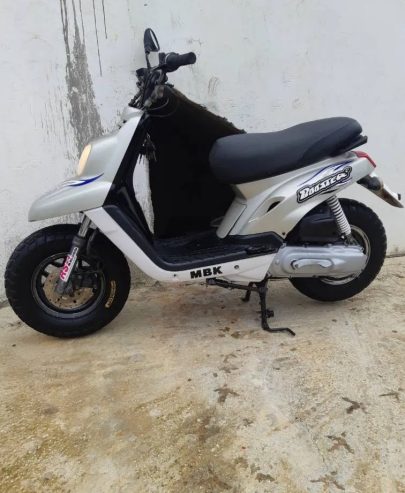 Moto-MBK-Booster-a-vendre-a-Tabarka-prix-2500-dinars-proxity.tn-annonces-moto-a-vendre-tunisie-7