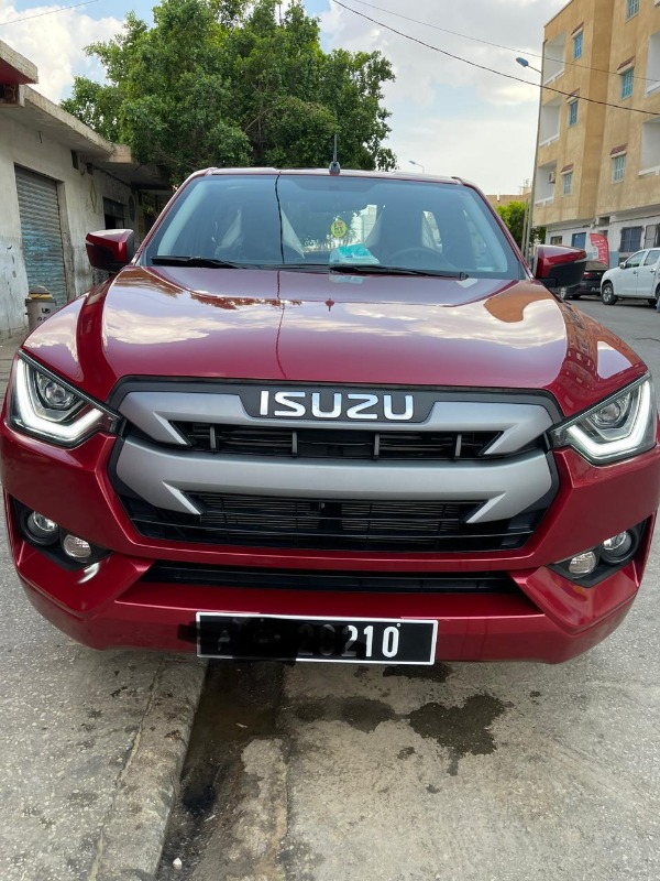 Pickup-Isuzu-D-MAX-Diesel-a-vendre-a-Sidi-Bouzid-prix-113000-dinars-proxity.tn-annonces-pickup-tunisie-3