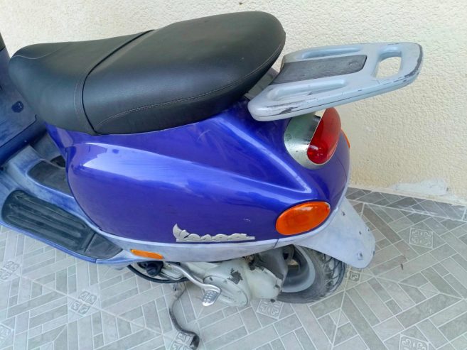 Scooter-PIAGGIO-ZIP-50-4T-a-vendre-a-Mahdia-2800-dinars-proxity.tn-annonces-moto-occasion-tunisie-3