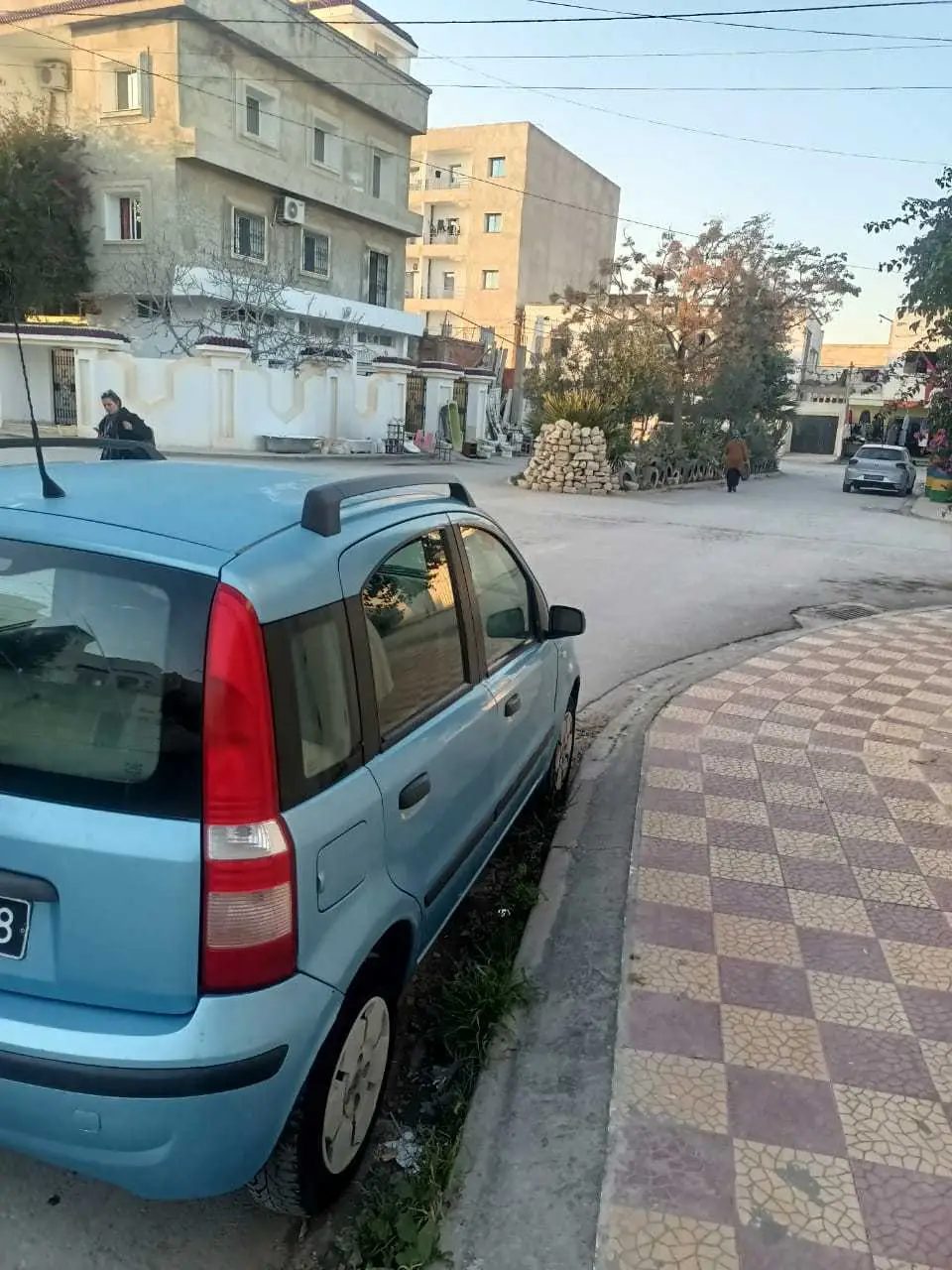 Voiture-Fiat-Panda-a-vendre-a-Raoued-prix-21500-dinars-proxity.tn-annonces-voitures-occasion-a-vendre-tunisie