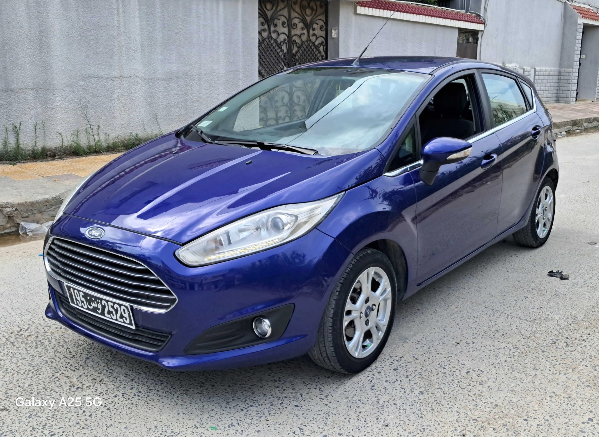 Voiture-Ford-Fiesta-a-vendre-a-Bizerte-prix-36000-dinars-proxity.tn-annonces-voitures-occasions-a-vendre-tunisie