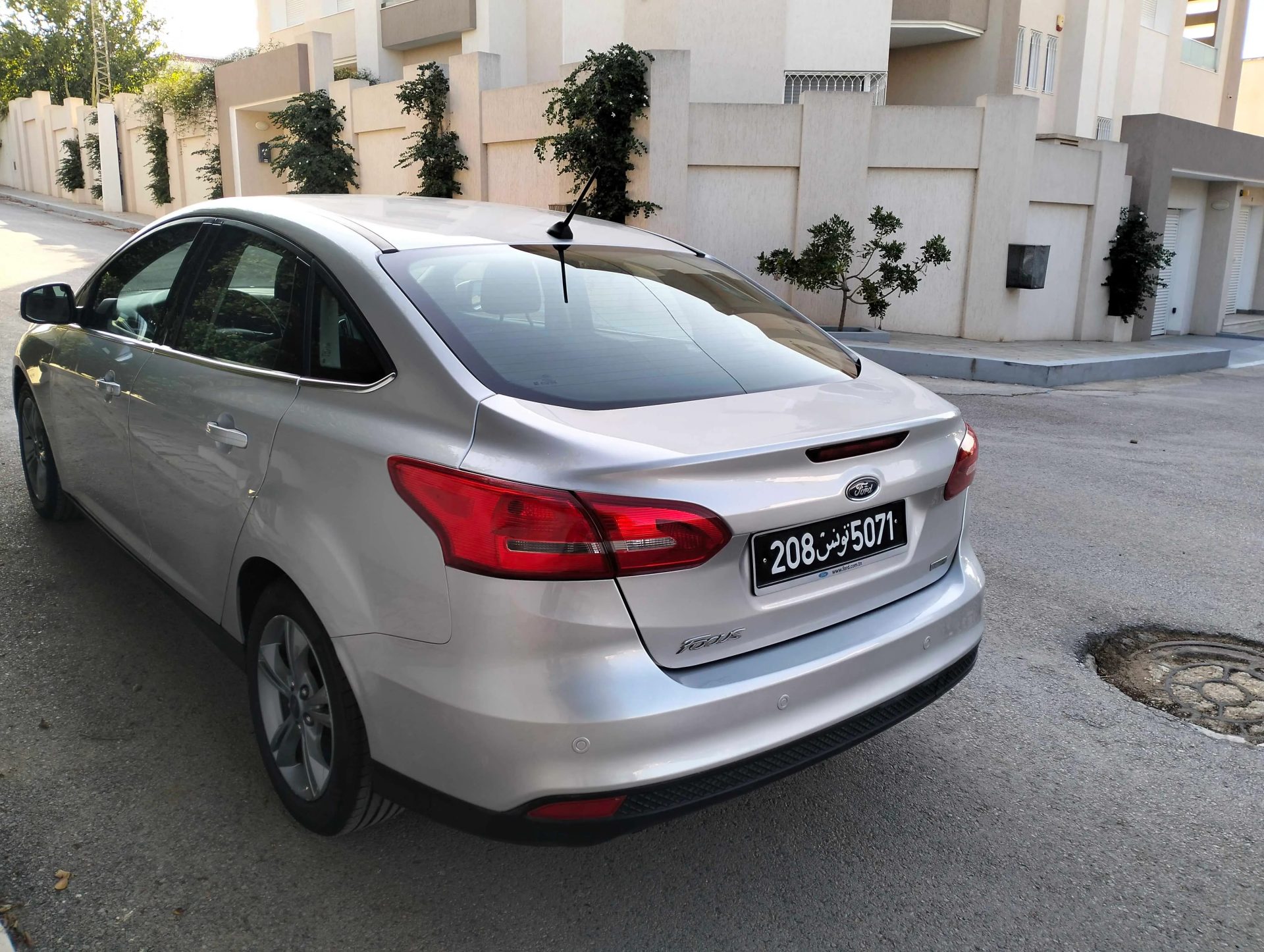 Voiture-Ford-Focus-a-vendre-a-Cite-El-Ghazela-prix-40000-dinars-proxity.tn-annonces-voitures-occasion-tunisie-3