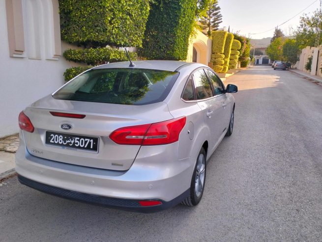 Voiture-Ford-Focus-a-vendre-a-Cite-El-Ghazela-prix-40000-dinars-proxity.tn-annonces-voitures-occasion-tunisie-5