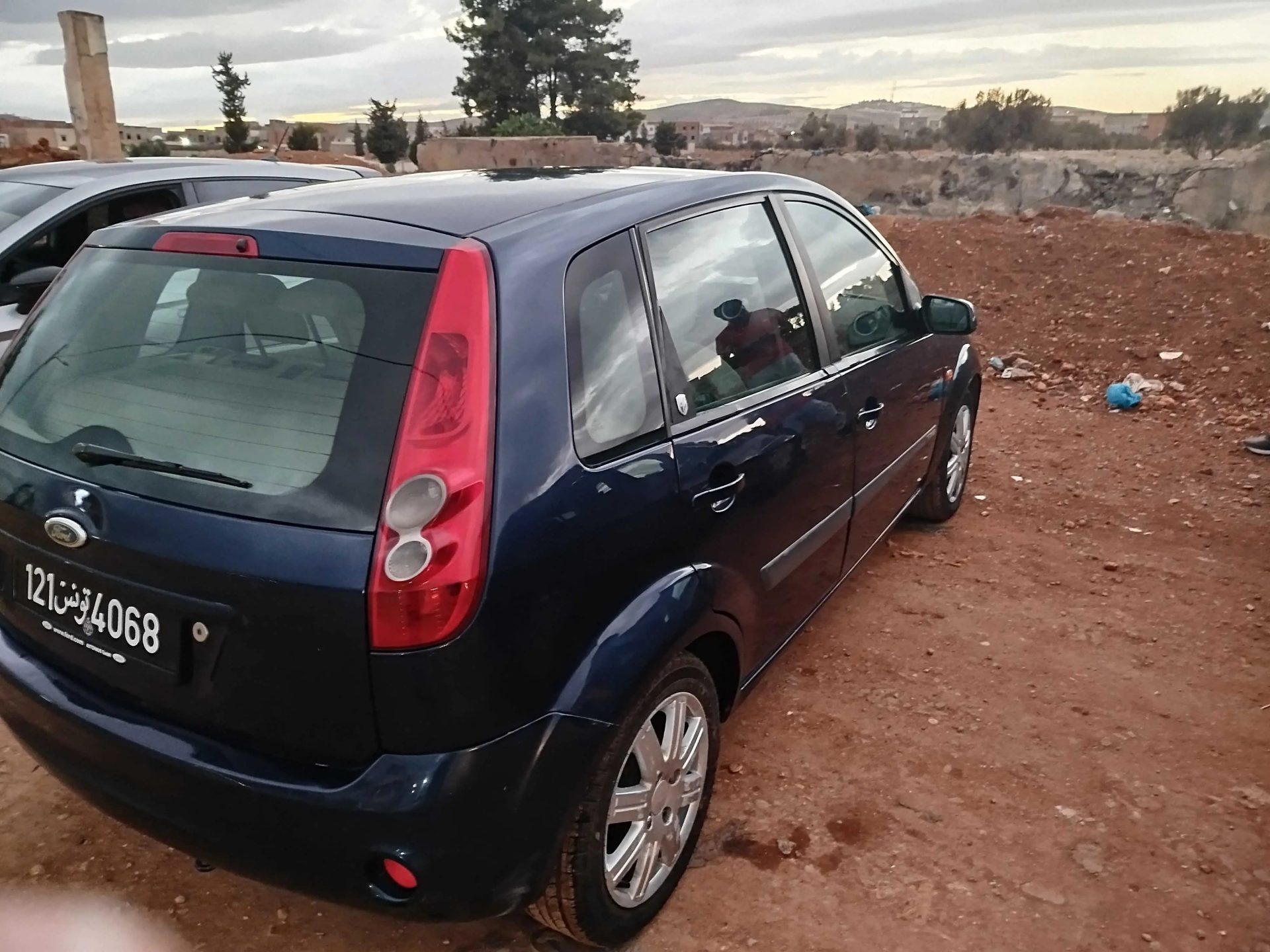 Voiture-Ford-fiesta-a-vendre-a-El-Mnihla-prix-19500-dinars-proxity.tn-annonce-voiture-occasion-a-vendre-tunisie-3