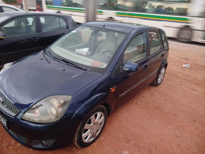 Voiture-Ford-fiesta-a-vendre-a-El-Mnihla-prix-19500-dinars-proxity.tn-annonce-voiture-occasion-a-vendre-tunisie-5