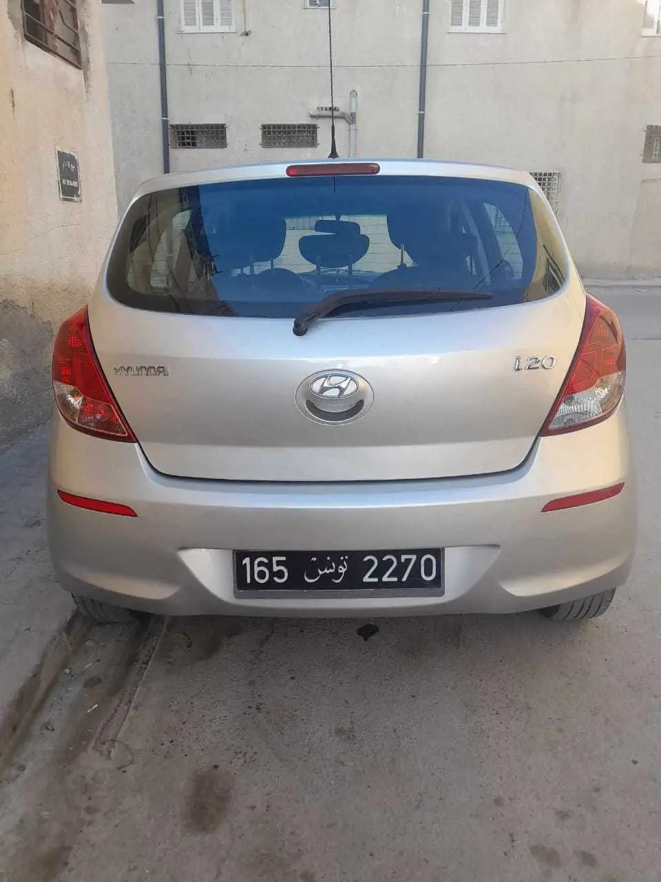 Voiture-Hyundai-i20-a-vendre-a-Borj-Louzir-prix-32000-dinars-proxity.tn-annonces-voitures-occasions-tunisie-3