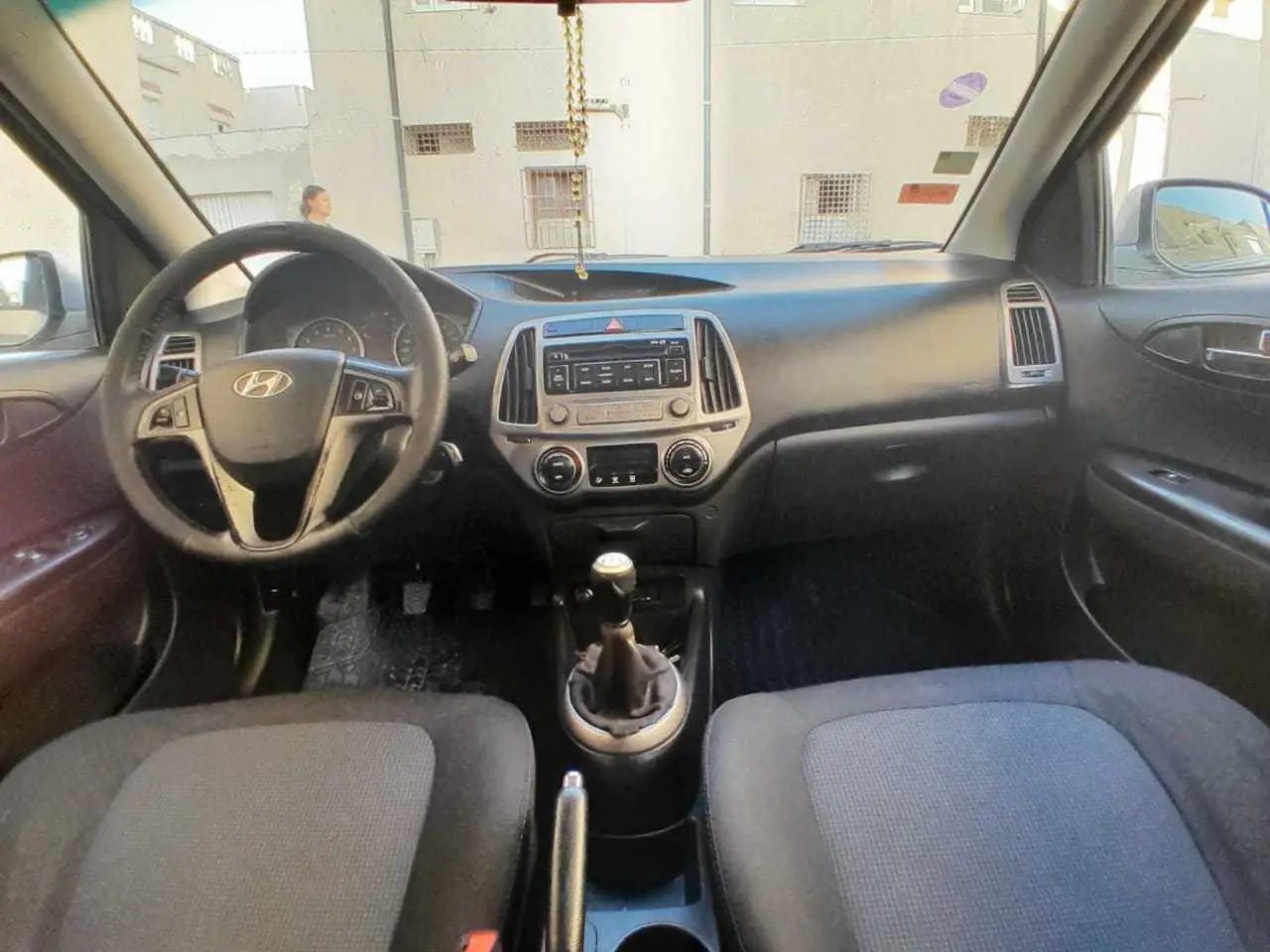 Voiture-Hyundai-i20-a-vendre-a-Borj-Louzir-prix-32000-dinars-proxity.tn-annonces-voitures-occasions-tunisie-5