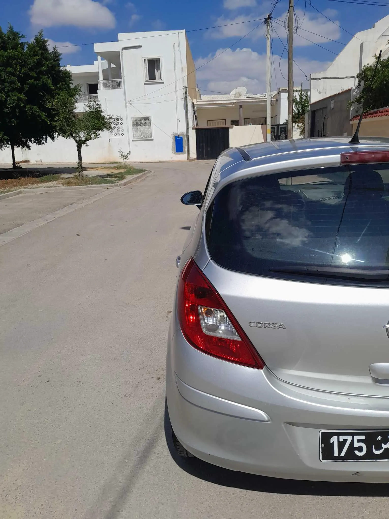 Voiture-Opel-Astra-D-a-vendre-a-Msaken-prix-33000-dinars-proxity.tn-annonces-voitures-occasion-a-vendre-tunisie-3