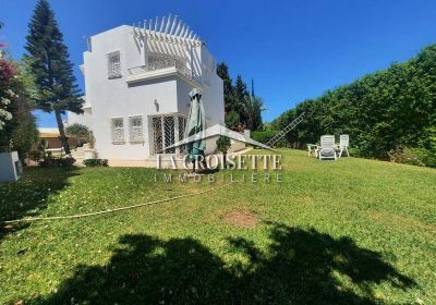 Villa S+4 à La Marsa MVL1397