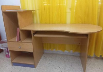 Bureau en bois stratifié à vendre à Cité Nkhilet