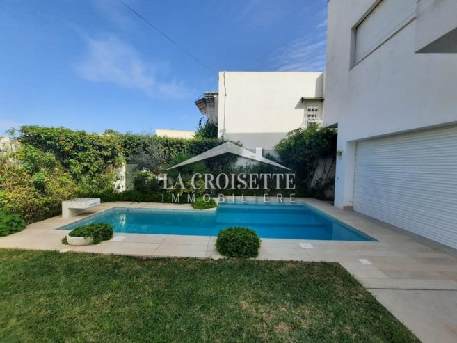 Villa S+5 avec piscine à La Marsa MVL0922