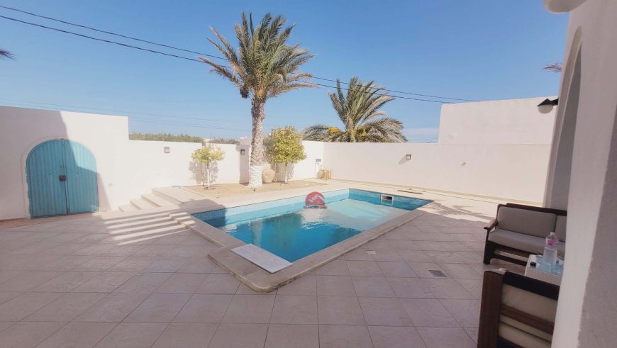 VILLA AVEC PISCINE – TITRÉE À DJERBA MIDOUN ZU