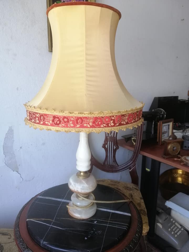 Lampe-vintage-en-onyx-a-vendre-a-La-Marsa-prix-200-dinars-proxity.tn-annonce-antiquite-a-vendre-tunisie-2