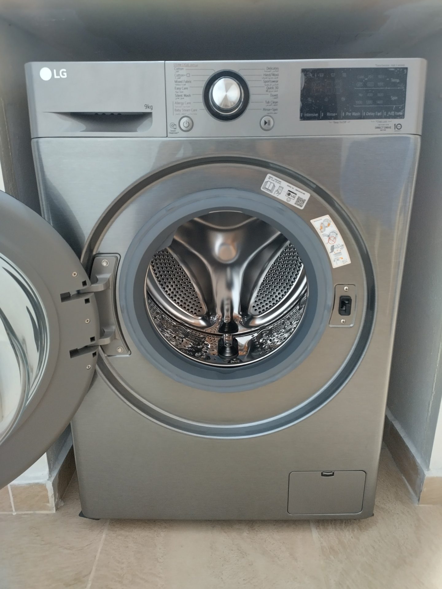 Lave-Linge-Frontal-LG-Vivace-9-Kg-presque-neuf-a-vendre-a-Kerkenah-prix-1650-dinars-proxity.tn-annonce-electromenager-tunisie-1