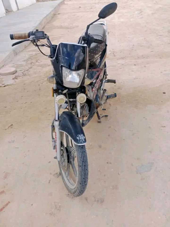 Moto-Forza-Max-a-vendre-a-Hbira-prix-1600-dinars-proxity.tn-annonce-moto-a-vendre-tunisie-5