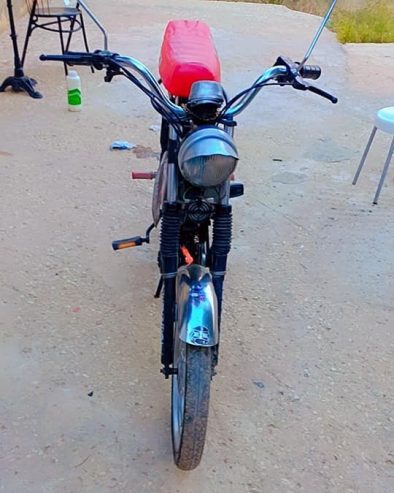 Moto-Peugeot-103-a-vendre-a-Tunis-prix-800-dinars-proxity.tn-annonce-moto-a-vendre-tunisie