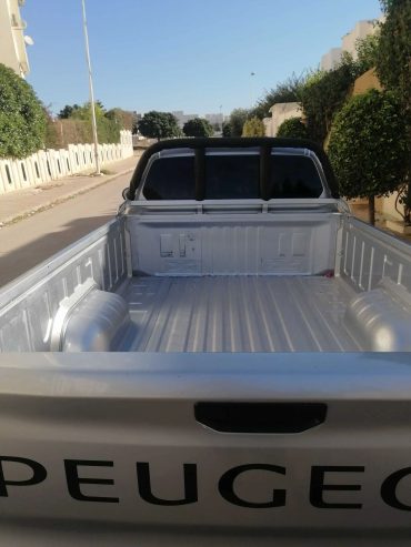 Peugeot-Landtrek-a-vendre-aux-Jardins-dEl-Menzah-prix-55000-dinars-proxity.tn-annonces-camion-occasion-tunisie-2