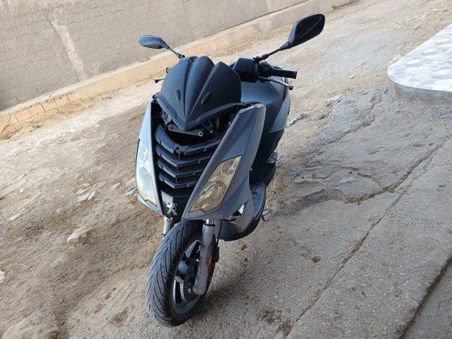 Scooter-Peugeot-Citystar-50cm3-a-vendre-a-Menzel-Temime-prix-3500-dinars-proxity.tn-annonce-moto-occasion-a-vendre-tunisie