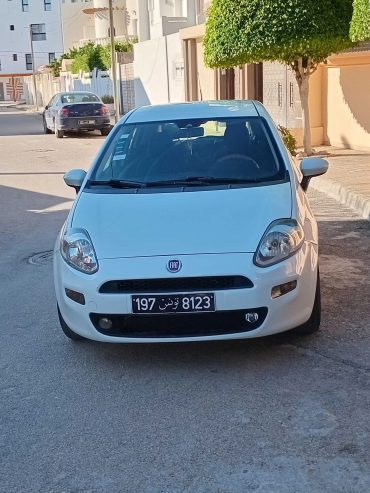 Voiture-Fiat-Punto-a-vendre-a-Sahloul-prix-27000-dinars-proxity.tn-annonce-voiture-occasion-tunisie