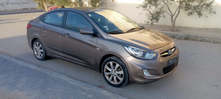 Voiture-Hyundai-accent-a-vendre-a-Riadh-El-Andalous-prix-35000-dinars-proxity.tn-annonce-voiture-occasion-tunisie-1