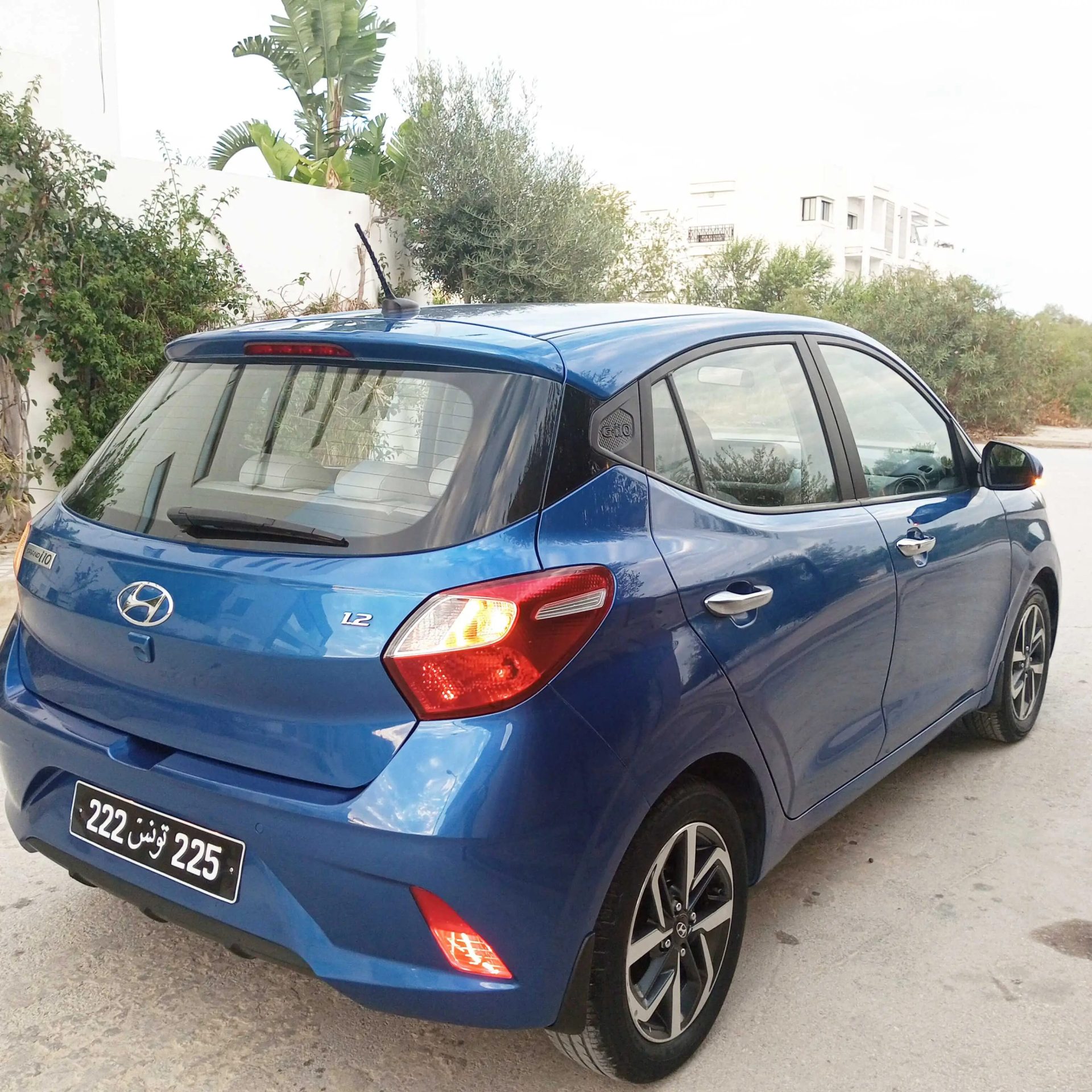 Voiture-Hyundai-grand-i-10-high-grade-BVA-a-vendre-a-La-Soukra-prix-45000-dinars-proxity.tn-annonce-voiture-occasion-a-vendre-tunisie-4