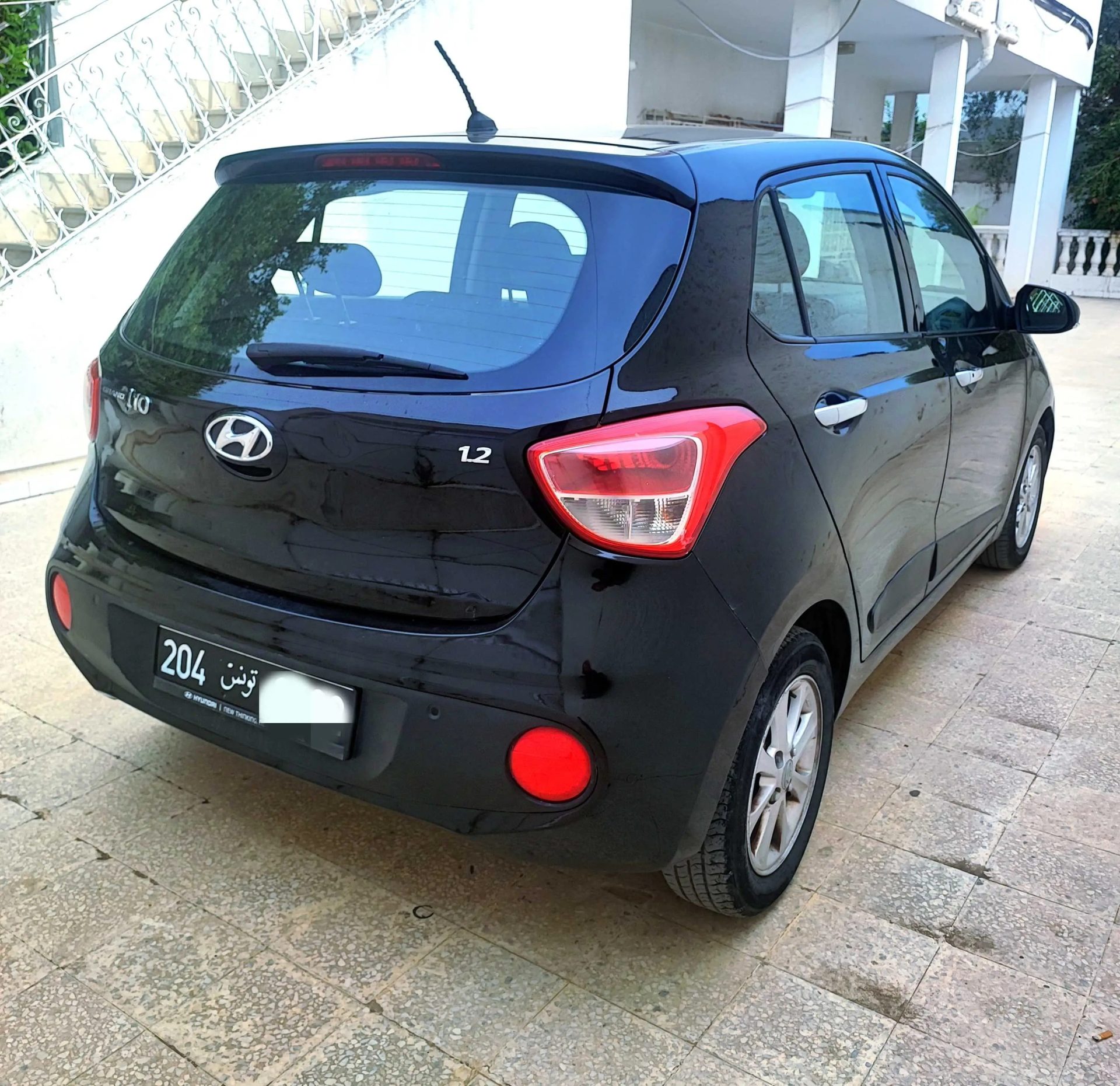 Voiture-Hyundai-i10-a-vendre-a-Bardo-prix-34800-dinars-Proxity.tn-annonce-voiture-occasion-a-vendre-tunisie-3